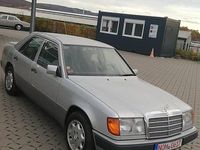 Gebraucht Mercedes 200 75 PS (55 kW) 1991 Silber Limousine