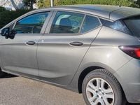 Gebraucht Opel Astra Edition 110 PS (80 kW) 2017 Grau Limousine