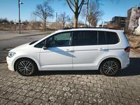 Gebraucht VW Touran Highline 150 PS (110 kW) 2019 Weiß Van / Kleinbus