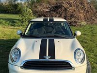 Second-hand Mini ONE 75 CP (55 kW) 2011 Galben Hatchback