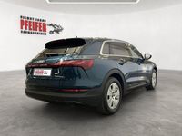 Gebraucht Audi e-tron Basis 230 kW (313 PS) 2021 Blau SUV
