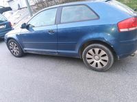Second-hand Audi A3 101 CP (74 kW) 2004 Albastru Hatchback