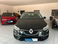 Gebraucht Renault Mégane Life 101 PS (74 kW) 2017 Schwarz Limousine