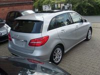 Gebraucht Mercedes B200 156 PS (114 kW) 2012 Silber Van / Kleinbus
