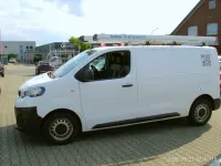 Gebraucht Peugeot Expert Premium 122 PS (89 kW) 2020 Weiß Van