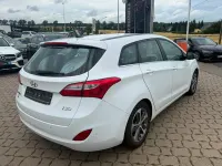Gebraucht Hyundai i30 Trend 110 PS (80 kW) 2016 Weiß Kombi