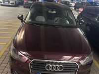 Gebraucht Audi A1 Ambition 122 PS (89 kW) 2011 Rot Kleinwagen