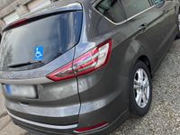 Gebraucht Ford S-MAX Titanium 190 PS (139 kW) 2019 Grau Van / Kleinbus