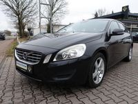 Gebraucht Volvo V60 Momentum 163 PS (119 kW) 2012 Schwarz Kombi