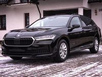 Gebraucht Skoda Superb Essence 150 PS (110 kW) 2025 Schwarz Kombi