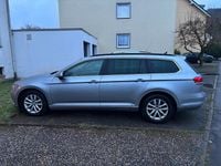 Gebraucht VW Passat Comfortline 150 PS (110 kW) 2018 Silber Kombi