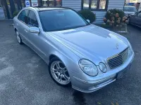 Gebraucht Mercedes E220 Avantgarde 150 PS (110 kW) 2002 Silber Limousine
