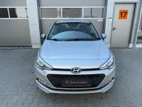 Gebraucht Hyundai i20 84 PS (61 kW) 2016 Silber Kleinwagen