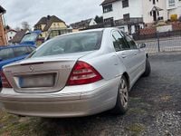 Gebraucht Mercedes 220 143 PS (105 kW) 2001 Silber Limousine