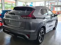 Gebraucht Mitsubishi Eclipse Cross Plus 188 PS (138 kW) 2023 Platinumgrau SUV