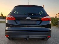 Gebraucht Ford Focus Ambiente 101 PS (74 kW) 2014 Schwarz Kombi