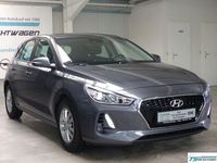 Gebraucht Hyundai i30 120 PS (88 kW) 2017 Grau Limousine