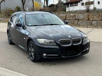 Gebraucht BMW 320 184 PS (135 kW) 2012 Schwarz Kombi