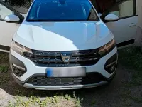 Gebraucht Dacia Sandero Stepway 101 PS (74 kW) 2023 Weiß Limousine