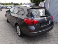 gebraucht Opel Astra Sports Tourer 1.4 STYLE PLUS * TURBO * AHK * PARKTRONIC * SITZHEIZUNG * TEMPOMAT