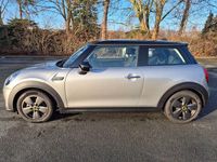 Gebraucht Mini Cooper SE Essential 135 kW (184 PS) 2023 Grau Kleinwagen