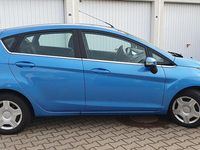 Gebraucht Ford Fiesta Titanium 95 PS (69 kW) 2011 Blau Kleinwagen