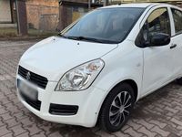 Gebraucht Suzuki Splash 63 PS (46 kW) 2011 Weiß Kleinwagen