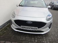 Gebraucht Ford Fiesta Cool & Connect 101 PS (74 kW) 2022 Polarsilber Kleinwagen