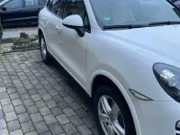 Second-hand Porsche Cayenne 300 CP (220 kW) 2013 Alb SUV