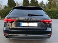 Gebraucht Audi A4 150 PS (110 kW) 2018 Schwarz Kombi