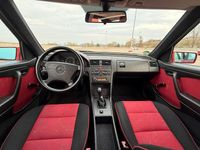 Gebraucht Mercedes C180 122 PS (89 kW) 1994 Rot Limousine
