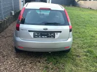 Gebraucht Ford Fiesta 2005 Silber Kleinwagen
