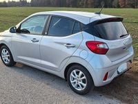 Gebraucht Hyundai i10 Edition 30 67 PS (49 kW) 2021 Silber Kleinwagen