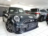 Używany Mini John Cooper Works 204 KM (150 kW) 2024 Szary Hatchback