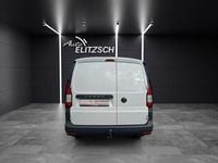 Gebraucht VW Caddy Maxi Basis 102 PS (75 kW) 2023 Candyweiß Van / Kleinbus