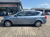 Gebraucht Kia Ceed 143 PS (105 kW) 2009 Blau Kleinwagen