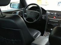 Gebraucht Mercedes E320 Avantgarde 220 PS (161 kW) 1997 Blau metallic Limousine