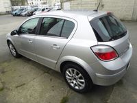 gebraucht Opel Astra 1.8 Cosmo