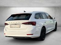 Gebraucht Skoda Octavia First Edition 204 PS (150 kW) 2021 Weiß Kombi