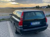 Gebraucht Volvo V70 140 PS (102 kW) 2003 Grün Kombi