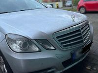 Gebraucht Mercedes E200 136 PS (100 kW) 2012 Silber Limousine