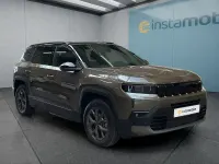 Neu Jeep Compass 144 PS (105 kW) 2026 Grün SUV