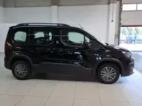 Gebraucht Peugeot Rifter Allure 131 PS (96 kW) 2023 Perla nera schwarz metallic Van / Kleinbus