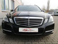 Gebraucht Mercedes E200 136 PS (100 kW) 2011 Obsidianschwarz  metalliclack Kombi