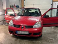 Gebraucht Renault Clio II 58 PS (42 kW) 2006 Rot Kleinwagen