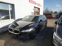 Gebraucht Volvo V60 Momentum 190 PS (139 kW) 2019 Black stone Kombi