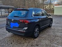 Gebraucht VW Tiguan Sound 150 PS (110 kW) 2017 Grau SUV