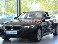 Gebraucht BMW 318 156 PS (114 kW) 2024 Schwarz Limousine