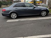 Gebraucht Mercedes E220 Avantgarde 170 PS (125 kW) 2013 Andere farben Limousine