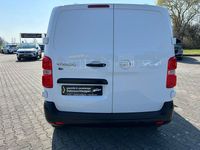 Gebraucht Opel Vivaro 144 PS (105 kW) 2024 Kaolin weiß Van / Kleinbus